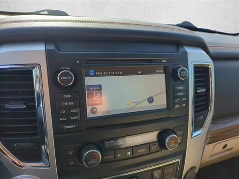 Used 2016 Nissan Titan SL image 21