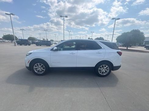 Used 2024 Chevrolet Equinox LT AWD/4WD image 4