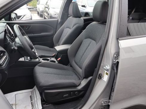 Certified 2025 Subaru Forester Premium AWD/4WD image 17