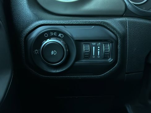 Used 2020 Jeep Wrangler Unlimited Sport AWD/4WD image 21
