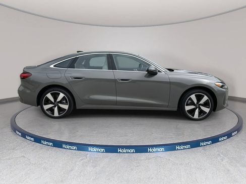 Used 2025 Audi A5 2.0T Premium Plus w/ Premium Plus AWD/4WD image 3