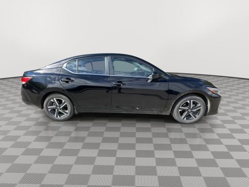 Used 2024 Nissan Sentra SV FWD image 9