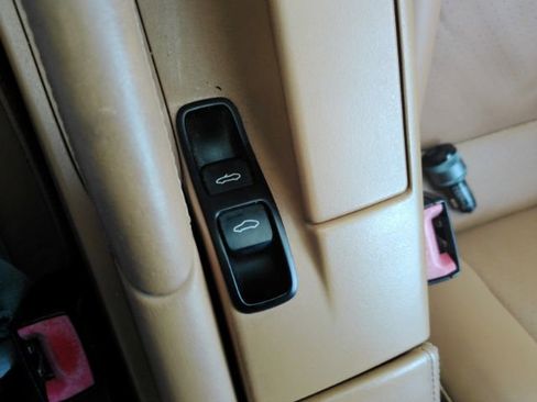 Used 2010 Porsche 911 Turbo image 32