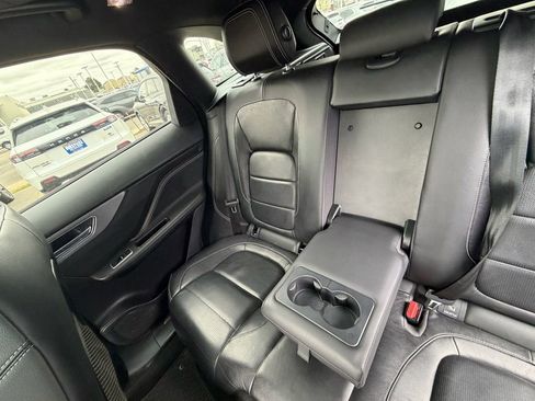 Used 2019 Jaguar F-PACE S AWD/4WD image 14