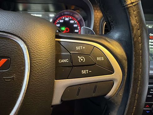 Used 2017 Dodge Charger R/T w/ Plus Group RWD image 17