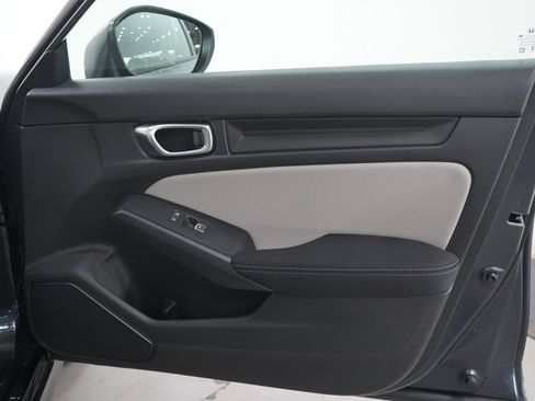 Used 2024 Honda Civic LX image 9