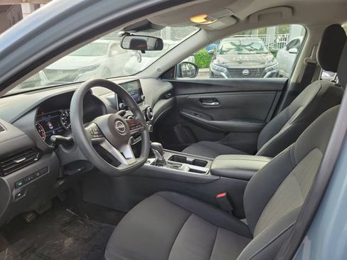 Used 2024 Nissan Sentra SV FWD image 11
