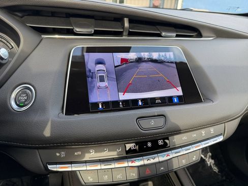 Used 2023 Cadillac XT4 Premium Luxury w/ Technology Package AWD/4WD image 17