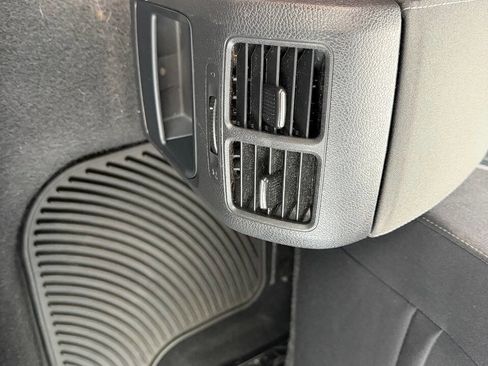 Used 2012 Volkswagen Golf TDI image 27