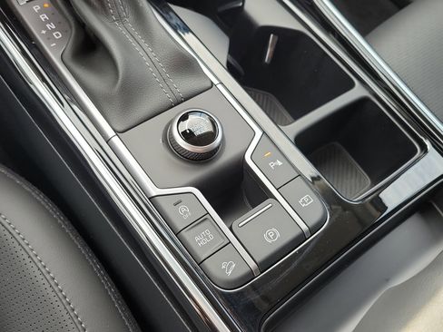 Certified 2025 Kia Sorento SX FWD image 39