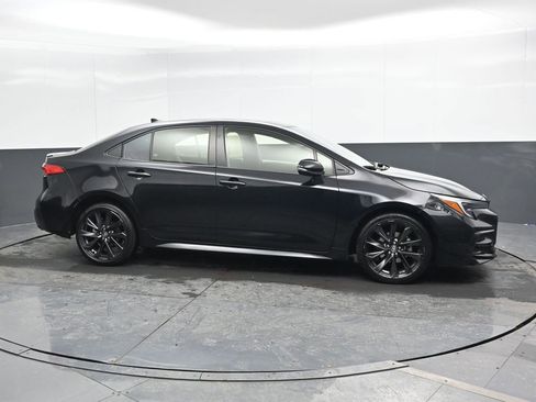 Used 2024 Toyota Corolla SE image 4