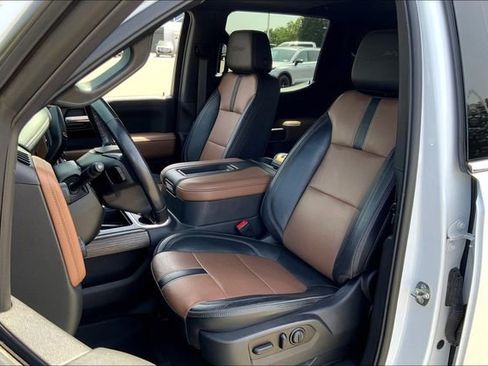 Used 2021 Chevrolet Silverado 1500 High Country w/ Technology Package image 25