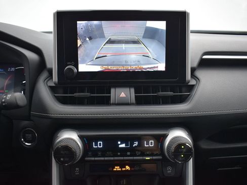 Used 2024 Toyota RAV4 XLE AWD/4WD image 15