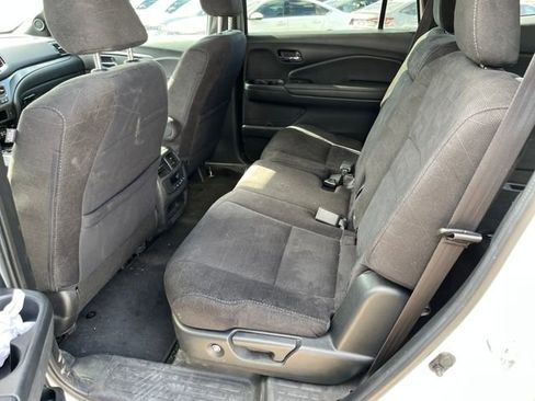 Used 2022 Honda Pilot Sport image 3