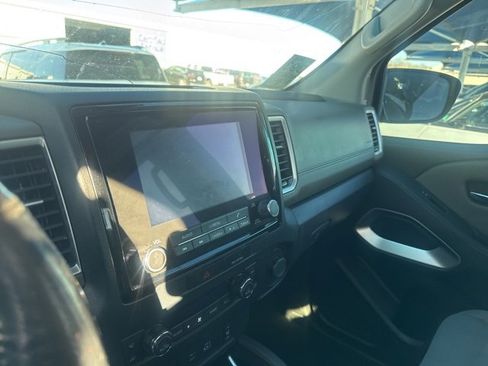 Used 2023 Nissan Frontier SV w/ SV Convenience Package image 21