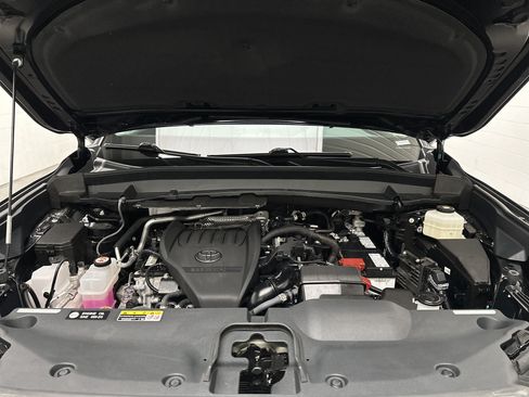 Used 2025 Toyota Grand Highlander AWD image 44