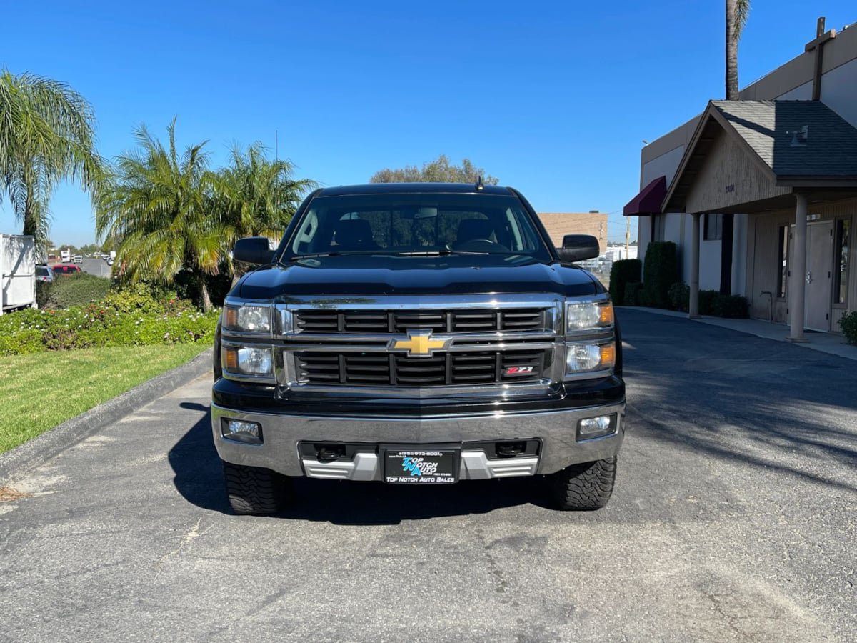 Used 2015 Chevrolet Silverado 1500 LT AWD/4WD image 2