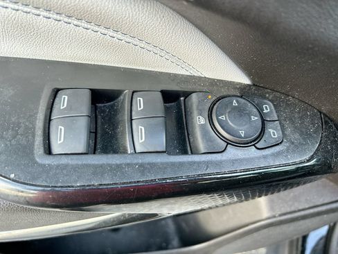 Used 2025 Chevrolet Trax LT w/ LT Convenience Package FWD image 12