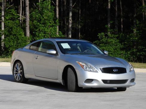 Used 2010 INFINITI G37 G37 Sport Coupe 2D w/ Premium Pkg RWD image 7
