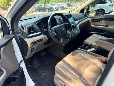 Used 2018 Honda Odyssey Touring image 16