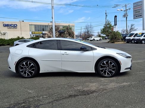 Used 2023 Toyota Prius Prime image 8