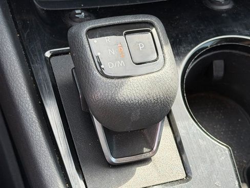 Used 2021 Nissan Rogue SV AWD/4WD image 18