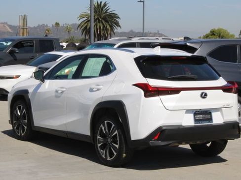 Used 2019 Lexus UX 200 FWD image 19