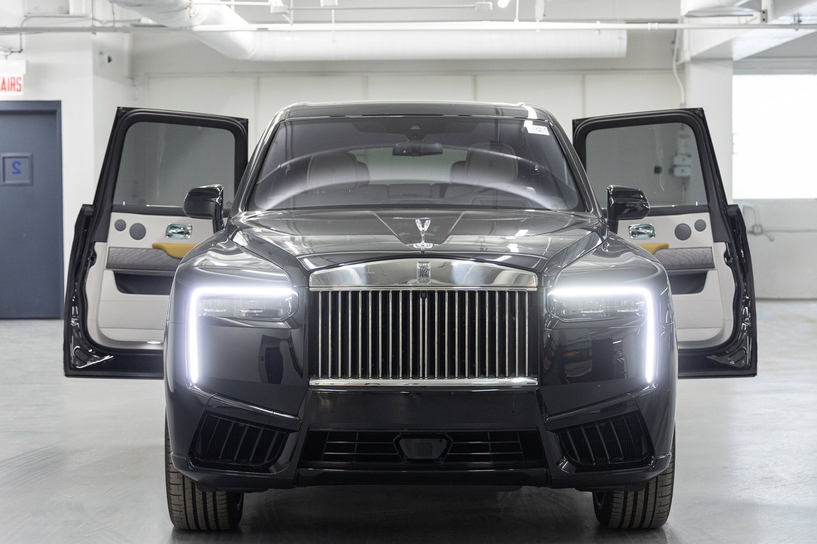 New 2026 Rolls-Royce Cullinan AWD/4WD image 9