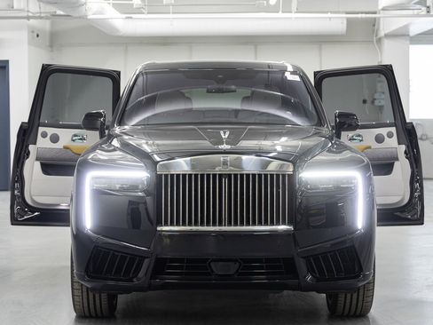 New 2026 Rolls-Royce Cullinan image 9