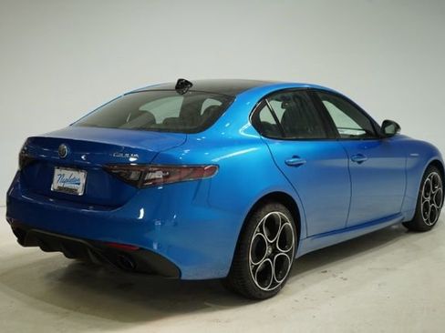 New 2025 Alfa Romeo Giulia AWD image 7