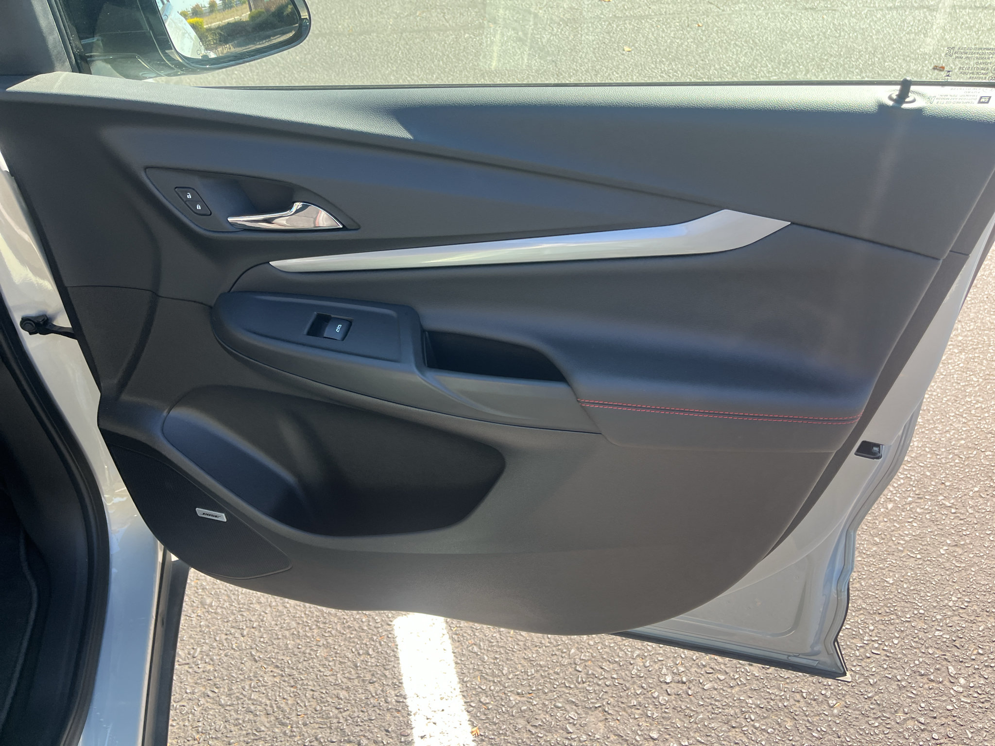 Used 2023 Chevrolet Bolt EUV Premier w/ Sun & Sound Package FWD image 31