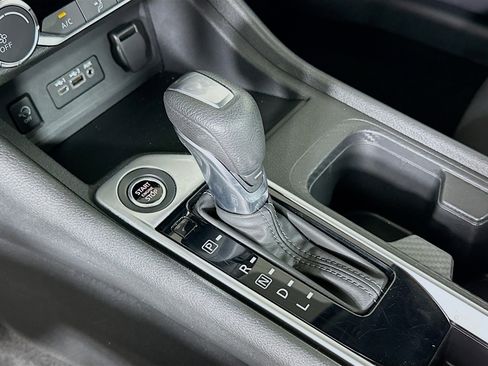 Used 2025 Nissan Sentra SV FWD image 24