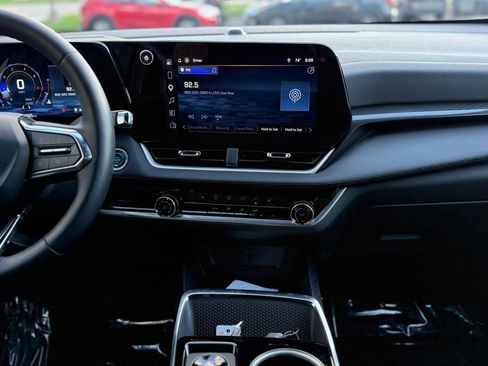 Used 2026 Chevrolet Equinox LT image 16