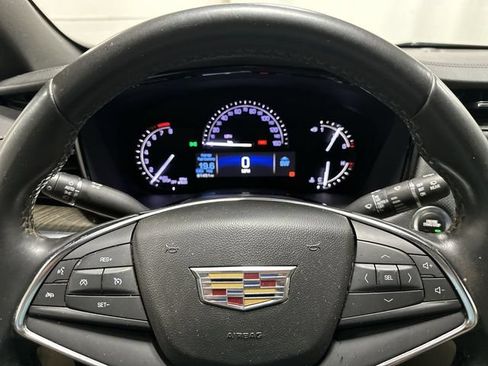 Used 2019 Cadillac XT5 AWD image 10