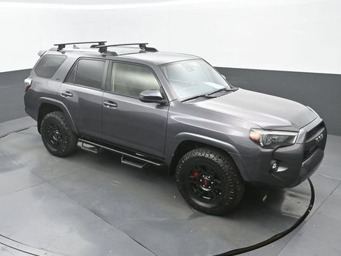 Used 2021 Toyota 4Runner SR5 AWD/4WD image 28