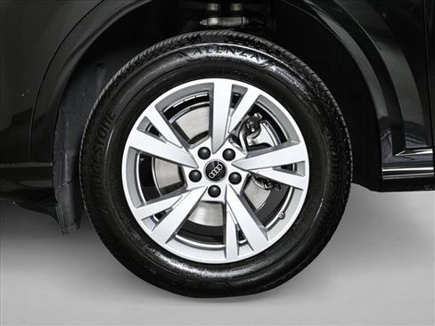 Certified 2025 Audi Q5 Premium w/ Convenience Package AWD/4WD image 24
