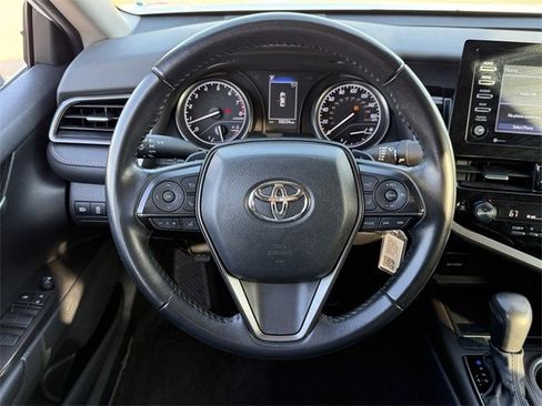 Used 2024 Toyota Camry SE image 13