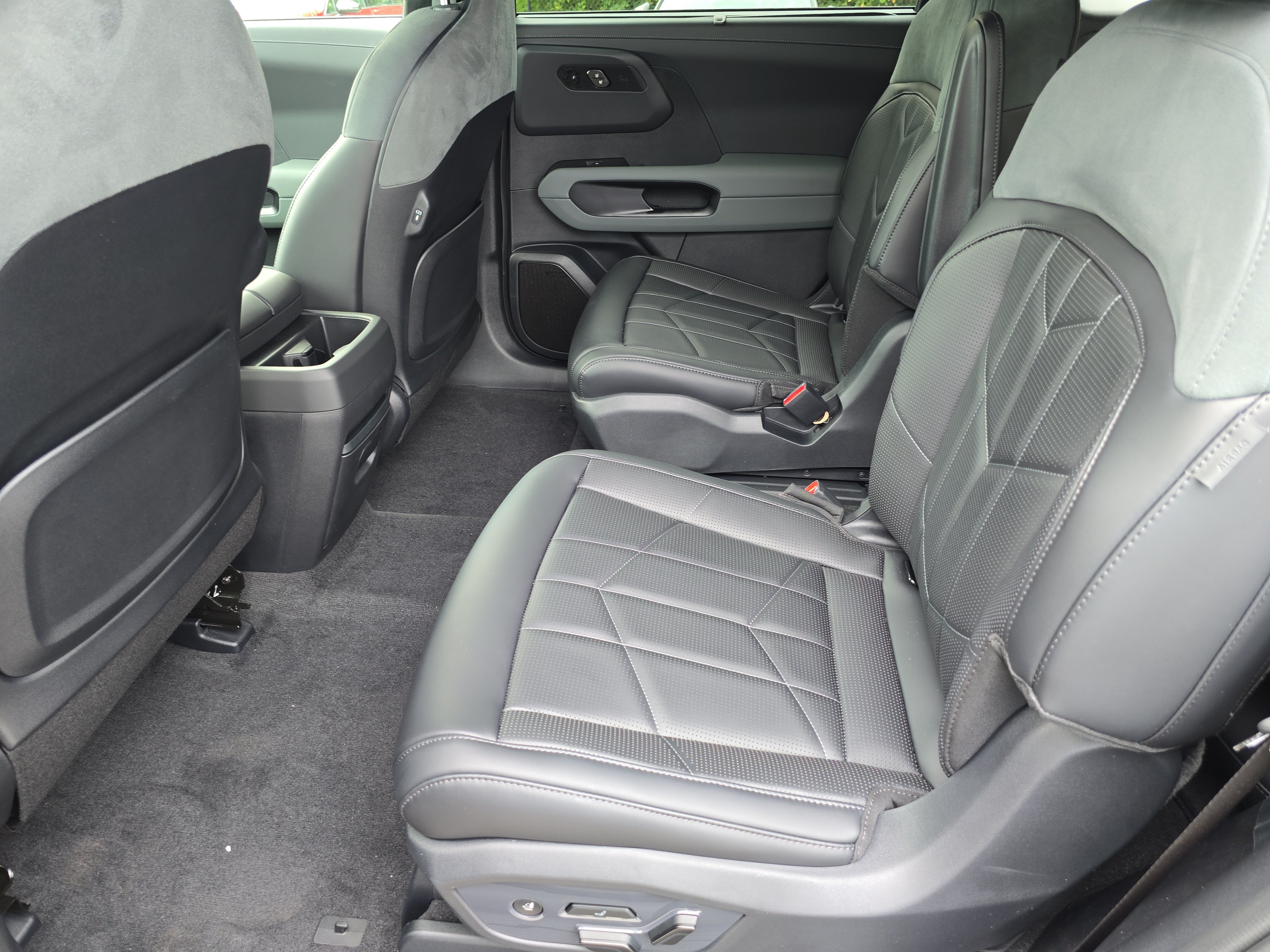 New 2027 Kia Telluride X-Line SX Prestige w/ Executive Package AWD/4WD image 17