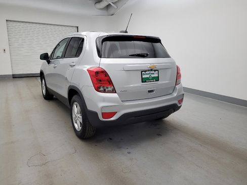 Used 2021 Chevrolet Trax LS w/ Tint and Cruise Package FWD image 5