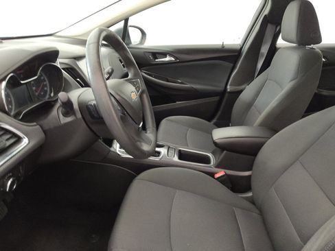 Used 2016 Chevrolet Cruze LT w/ Convenience Package FWD image 17