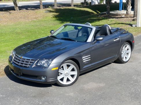 Used 2005 Chrysler Crossfire Limited RWD image 13
