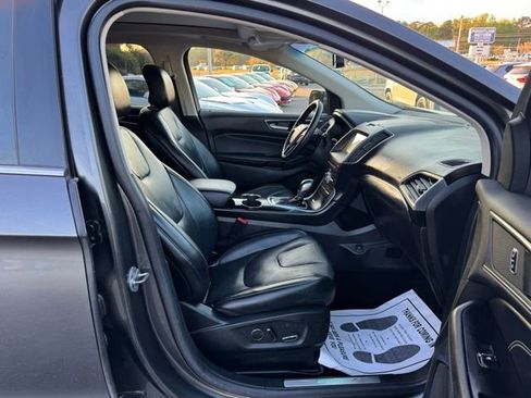 Used 2017 Ford Edge Titanium w/ Equipment Group 301A AWD/4WD image 9