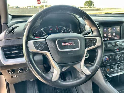 Used 2020 GMC Terrain SLE w/ Driver Convenience Package FWD image 17
