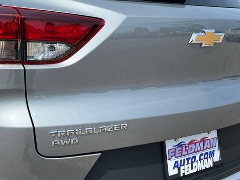 Used 2025 Chevrolet TrailBlazer LT AWD/4WD image 30