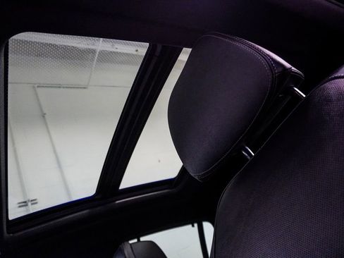 Used 2021 BMW X6 M50i w/ Executive Package image 8