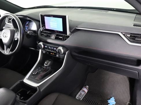 Used 2024 Toyota RAV4 SE w/ Weather & Moonroof Package AWD/4WD image 8