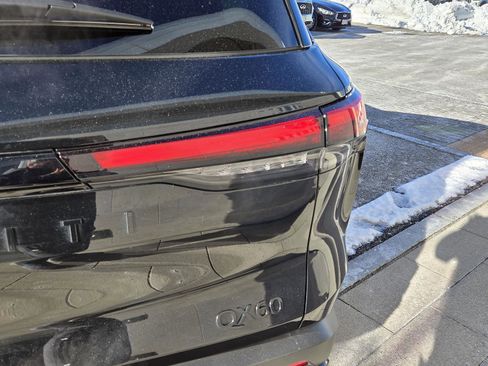 Certified 2025 INFINITI QX60 Luxe w/ Black Edition image 12