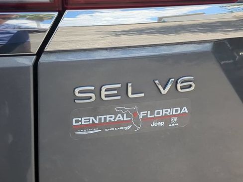 Used 2022 Volkswagen Atlas SEL AWD/4WD image 13