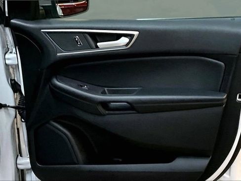 Used 2023 Ford Edge SEL image 29