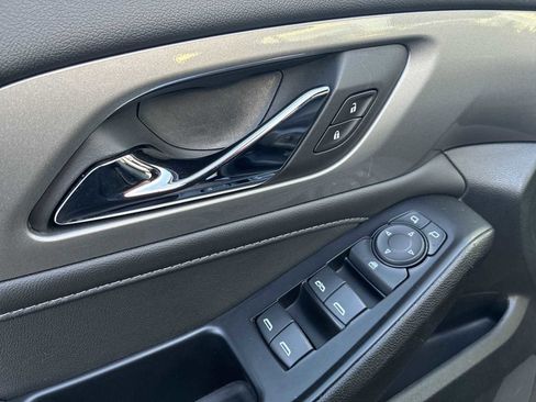Certified 2023 Chevrolet Traverse LT image 22